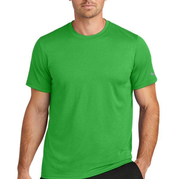 Nike Swoosh Sleeve rLegend Tee NKDX8730 Swoosh Sleeve rLegend Tee Thumbnail